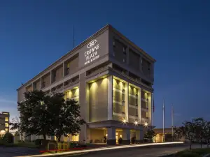 Crowne Plaza Suites Pittsburgh South