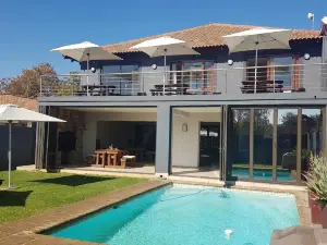 A jewel in the middle of the hustle and bustle