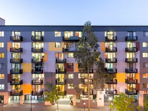 Mont Clare Boutique Apartments