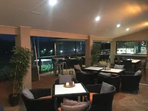 Fairway Village @ Windaroo Lakes Golf Club