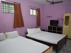 Parisha Residency- Temple Side Hotel