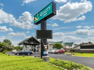 ควอลิตี้ อินน์ มอนทีเกิล