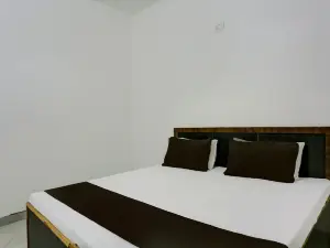 Spot on AMS Shine Hotel and Restro