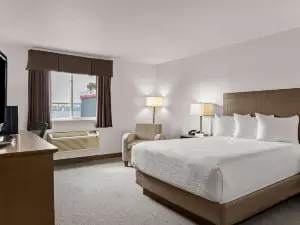 Days Inn by Wyndham Steinbach