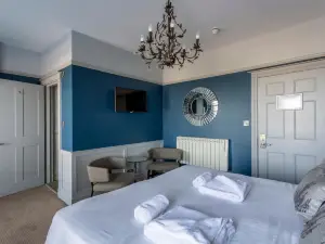 Crescent Victoria Hotel