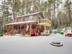 Quiet Cabin on 5 Acres Less Than 2 Mi to Chain O Lakes