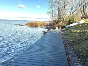 Charming 3-Bedroom Cabin with Lake Superior Bay Views and Direct Water Access!