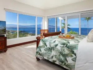 Up to 25% Off - Ocean & Coast View Luxury Estate w/ Spa & Fountain Lap Pool!