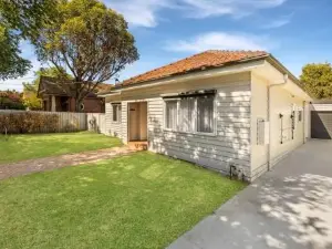 3BR Home 1km From Bendigo's CBD