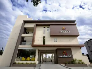 Ponnis Hotel