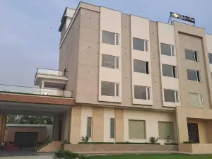 Four Leaf Hotel Akosha