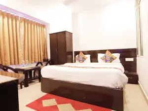 Nancy Paradise hotel