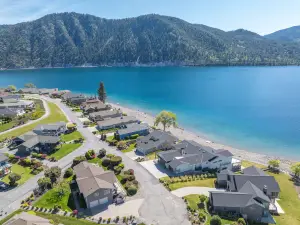 Private Hot Tub and Amazing Resort Amenities - Stunning Retreat