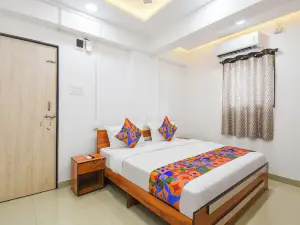 FabHotel Keshava Executive - Nr Mahadji Shinde Chhatri