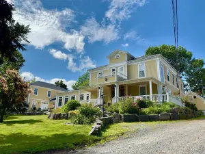 Tattingstone Inn