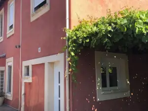 Martigues charming fully-equipped studio