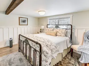 1 Mi to Main Street Polson Updated Home with Deck!