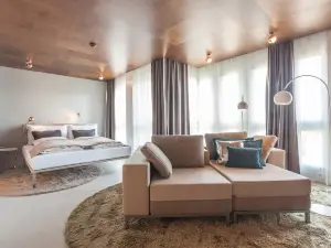 EMA House Hotel Suites