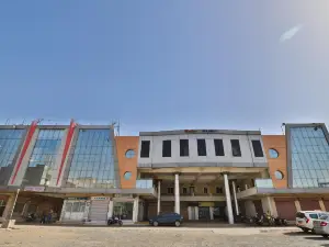 OYO 35378 Galaxy Residency