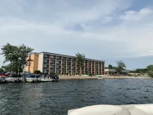 Holiday Inn Detroit Lakes - Lakefront