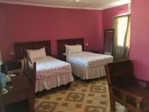 Gomwe Guest Inn
