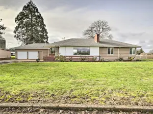 Secluded Albany Escape, Pet Friendly w/ Fee