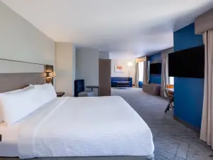 Holiday Inn Express & Suites Turlock-Hwy 99