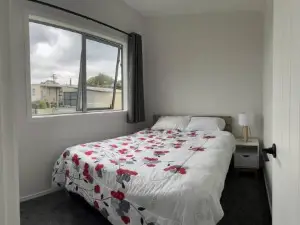 Black Beauty - Spacious Family Retreat for 12 +Spa