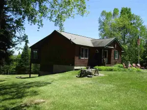 NORTH COUNTRY RETREAT DIRECT ACCESS TO ATV AND SNOWMOBILE TRAILS