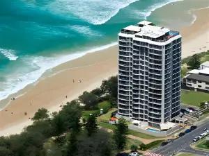 Golden Sands on the Beach - Absolute Beachfront Apartments