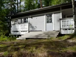 Silent meditation cottage for city persons