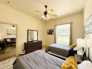 Ideal for Relaxation and Unwinding - Spacious Retreat