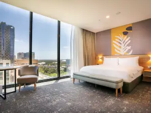 Crowne Plaza Adelaide