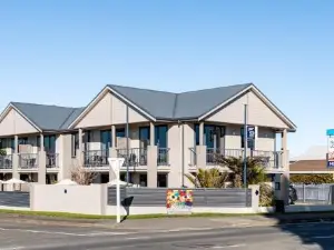 Nautilus Lodge Motel