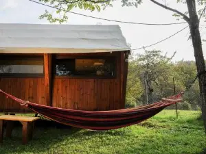Jvarisa Glamping