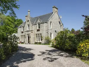 Ravenscourt House, Guest House