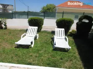 3 Bedrooms House with Enclosed Garden and Wifi at Sobral de Monte Agraco