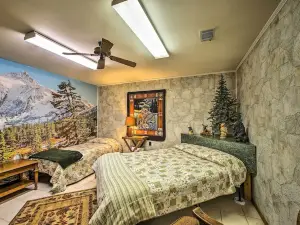 Pine Lodge Cabin on 450 Acres in Ozark Mountains