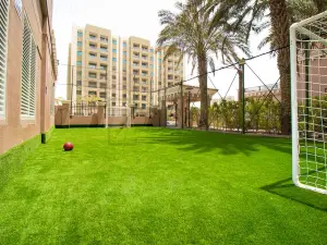 Lovely 2-BR APT with Pool | Near Global Village