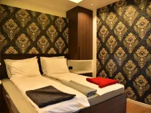 Bella Superior Studio