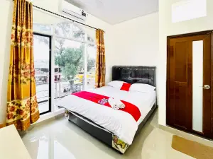 RedDoorz @ Orien Guesthouse Pematang Siantar