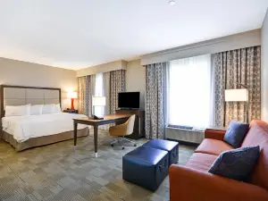 達拉斯-普萊諾東歡朋套房酒店