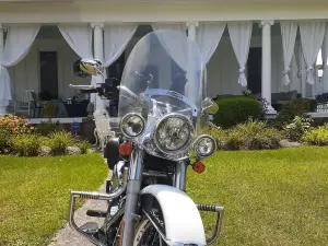 Nottingham Turret Rm w Queen Bed, Near UVaWise & Main St,  Private Detached Bath