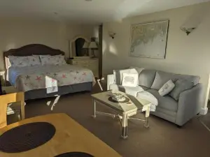 Riverfront 2nd Floor with Balcony Sheepscot Harbour Vacation Club Studio #210