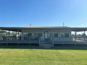 Cozy beach cottage in Magnolia