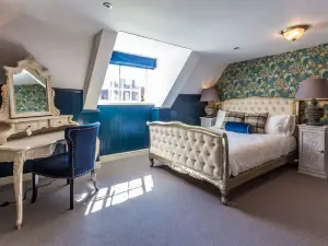 The Dirty Bottles Inn