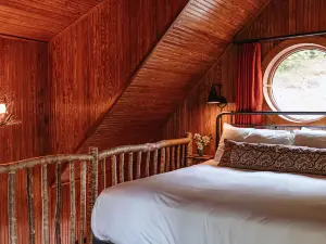 Deer Mountain Inn