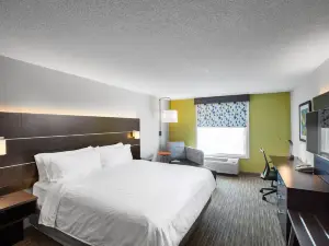 Holiday Inn Express & Suites Altoona-Des Moines