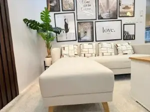 2J’s VILLA