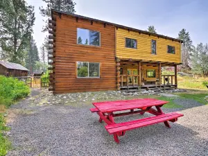 Rustic Idaho Cabin < 10 Mi to Payette Lake!